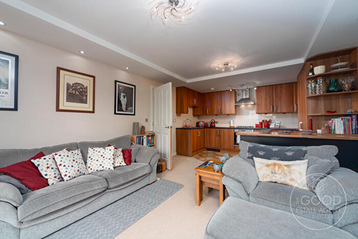 2 Bedroom Flat For Sale In Wilmslow View, Handforth, SK9