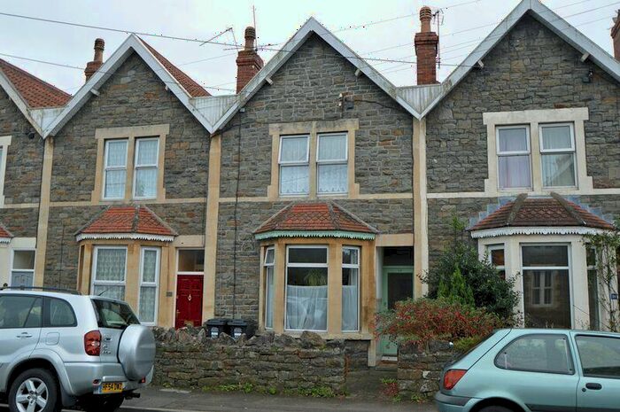 1 Bedroom Apartment To Rent In Griffin Road, Clevedon, BS21