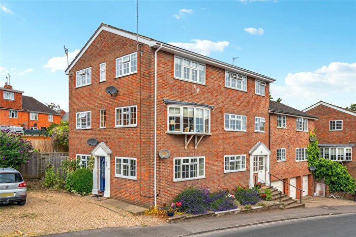3 Bedroom Flat To Rent In Kings Road, Henley-on-Thames, Oxfordshire, RG9