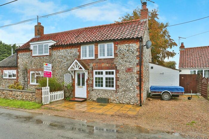 2 Bedroom Cottage For Sale In Castle Acre Road, Great Massingham, King's Lynn, PE32