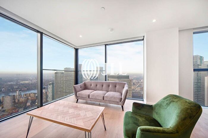 2 Bedroom Apartment To Rent In Hampton Tower, Marsh Wall, E14