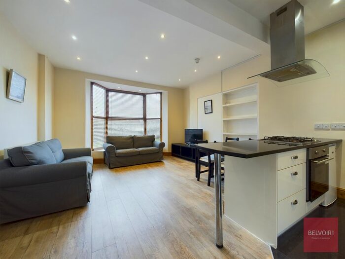 2 Bedroom Maisonette To Rent In Mumbles Road, Mumbles, Swansea, SA3