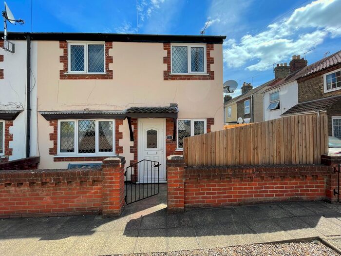 2 Bedroom Property To Rent In Waveney Road, Great Yarmouth, NR31