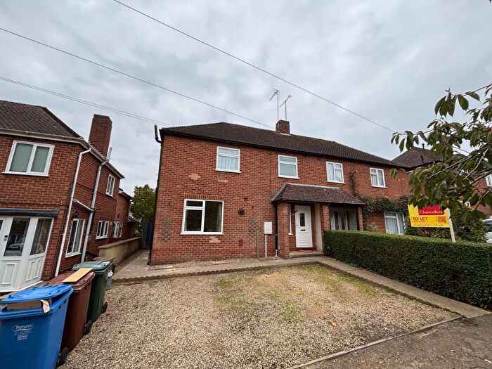 3 Bedroom Semi-Detached House To Rent In Banbury, Oxfordshire, OX16