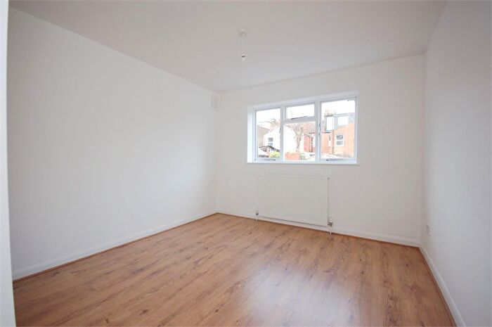 1 Bedroom Flat For Sale In Redfern Road, Harlesden, London, NW10