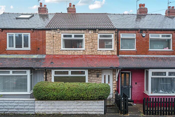 3 Bedroom Terraced House For Sale In Dawlish Mount, Leeds, LS9
