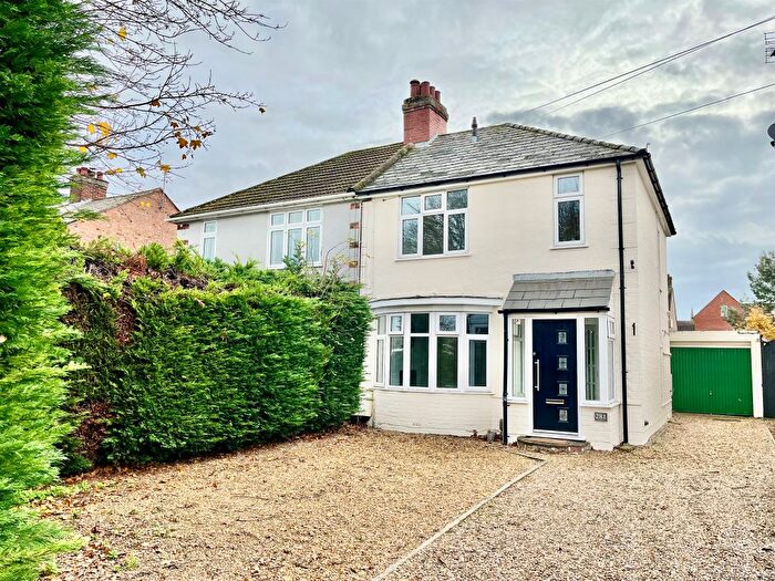 3 Bedroom Semi Detached House For Sale In Broadway, Yaxley, Peterborough, PE7