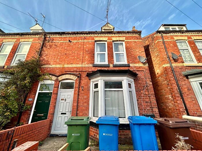 3 Bedroom End Of Terrace House To Rent In Bed End-Terraced House, Oxford Street, Bridlington, YO16