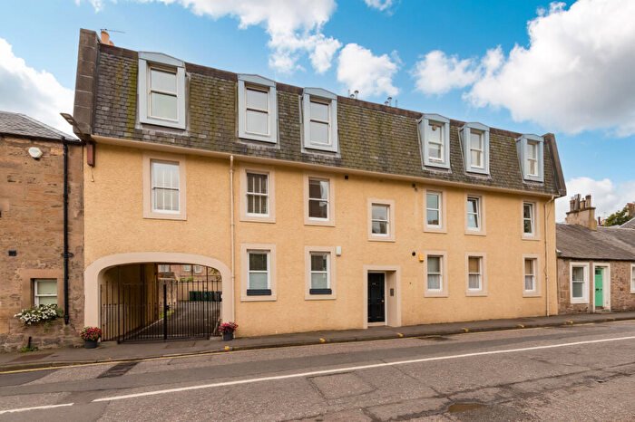 2 Bedroom Flat For Sale In / Canaan Lane, Morningside, Edinburgh, EH10