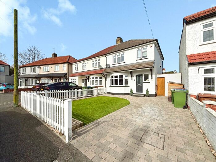 3 Bedroom Semi Detached House For Sale In Windsor Road, Bexleyheath, DA6