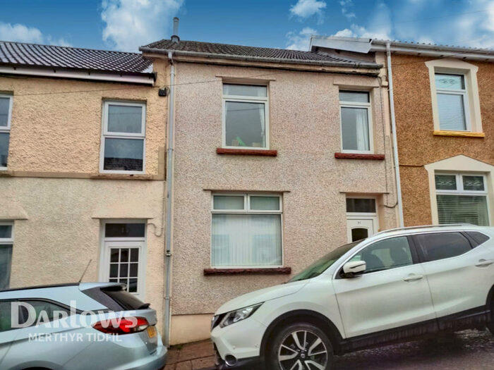 3 Bedroom Terraced House For Sale In YnysYGored Road, Aberfan