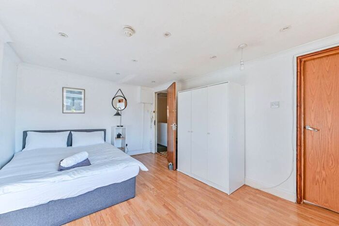 Studio To Rent In Upper Montagu Street, Marylebone, London, W1H
