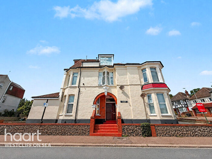 1 Bedroom Flat For Sale In Station Road, Westcliff-On-Sea, SS0