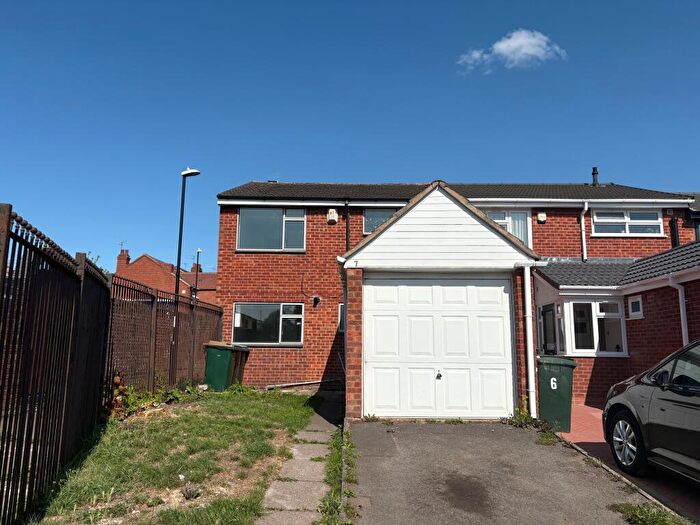 3 Bedroom House To Rent In Cawthorne Close, Coventry, CV1