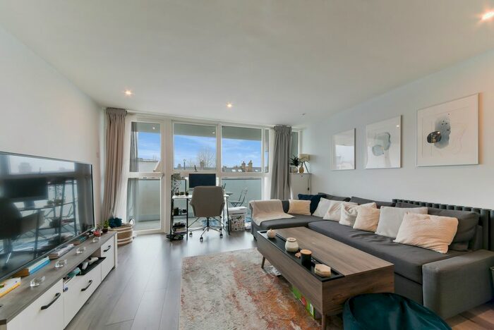 1 Bedroom Flat To Rent In Lambton Road, London, SW20