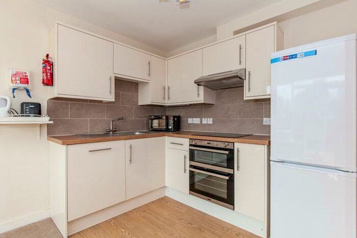 4 Bedroom Apartment To Rent In Horwood Close, Headington, OX3