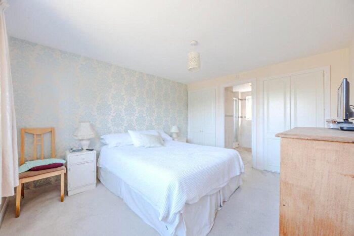 5 Bedroom Detached House For Sale In Lifstan Walk, Southend-On-Sea, SS2
