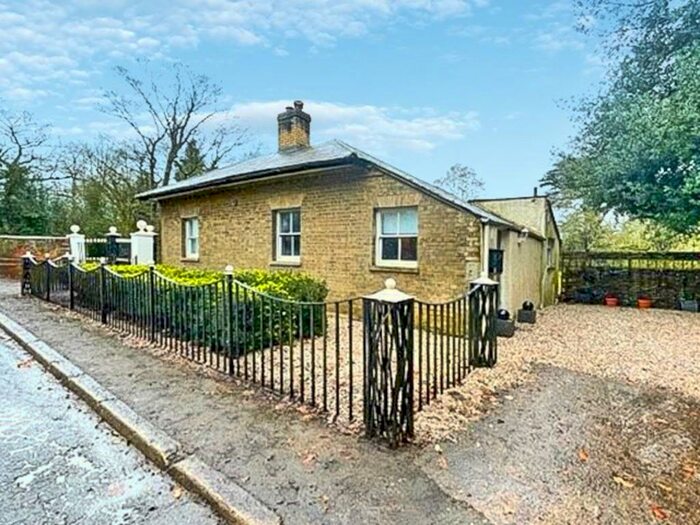 2 Bedroom Detached Bungalow To Rent In Saling Grove, Great Saling, CM7