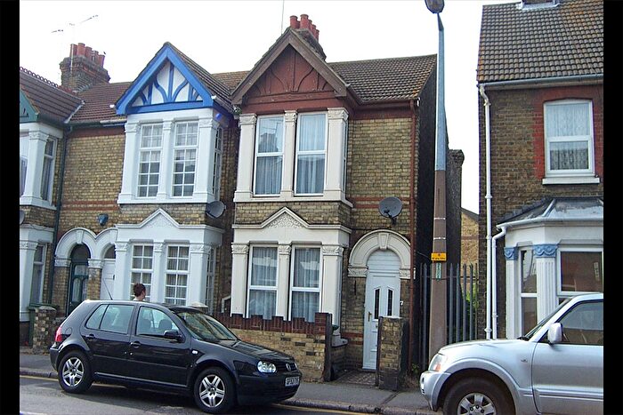 2 Bedroom End Of Terrace House To Rent In St. Georges Avenue, Sheerness, ME12