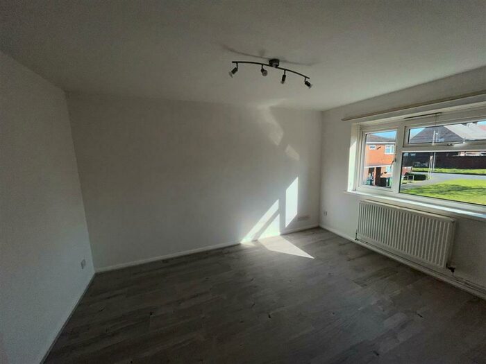 1 Bedroom Maisonette To Rent In Walpole Walk, West Bromwich, B70