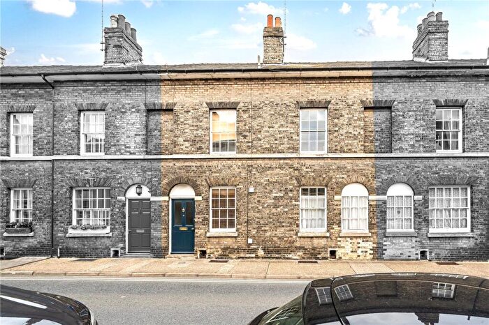 3 Bedroom Town House For Sale In Whiting Street, Bury St Edmunds, Suffolk, IP33