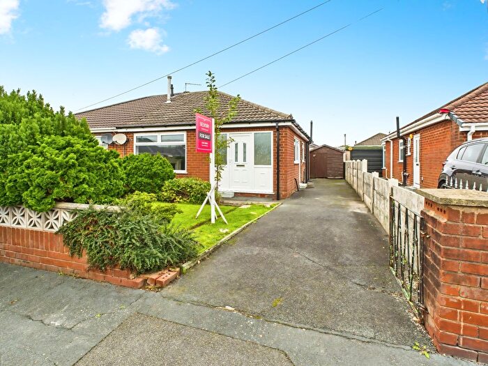 2 Bedroom Bungalow For Sale In Moore Drive, Haydock, WA11