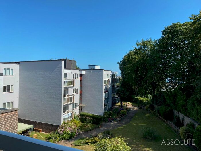 2 Bedroom Flat To Rent In St. Vincents Road, Torquay, TQ1