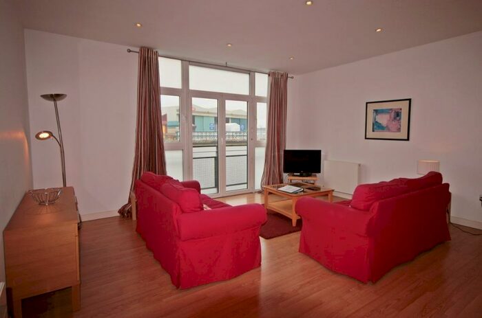 2 Bedroom Flat To Rent In Meadowside Quay Walk, Glasgow Harbour, Glasgow, G11