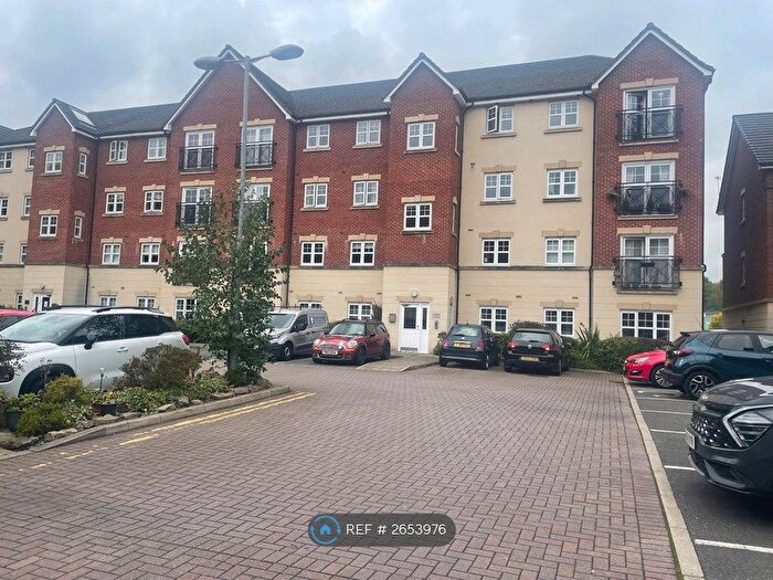 2 Bedroom Flat To Rent In Astley Brook Close, Bolton, BL1