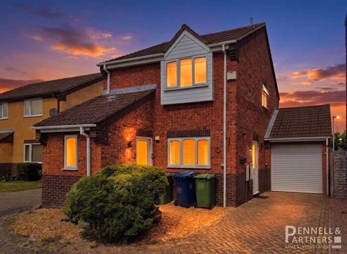 3 Bedroom Detached House For Sale In Barnfield Gardens, Coates, Whittlesey, PE7