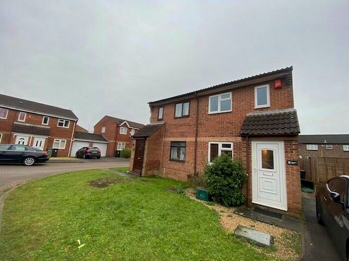 2 Bedroom Semi-Detached House To Rent In Hawthorn Close, Patchway, Bristol, BS34
