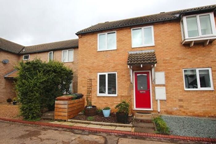 3 Bedroom Semi-Detached House To Rent In Tintagel Court, Peterborough, PE3