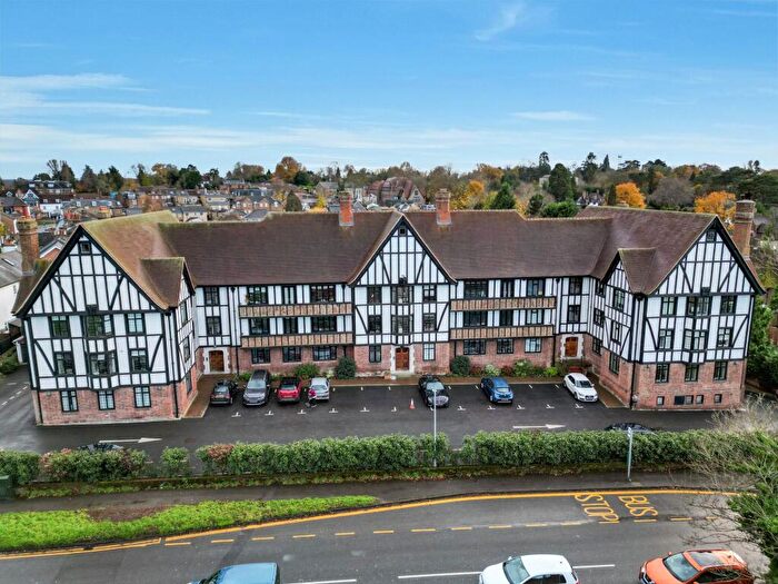 3 Bedroom Apartment To Rent In Lammas Lane, Esher, KT10
