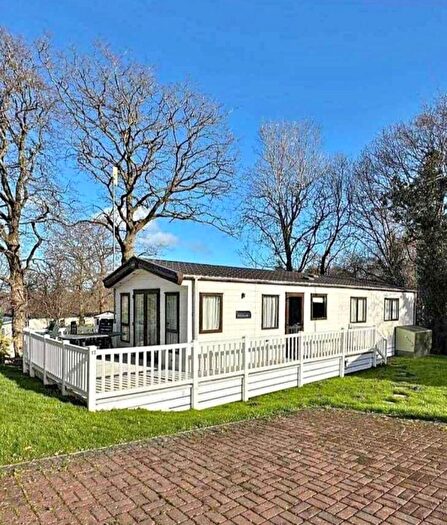 2 Bedroom Mobile Home For Sale In Butt Lane, Burgh Castle, Great Yarmouth, NR31