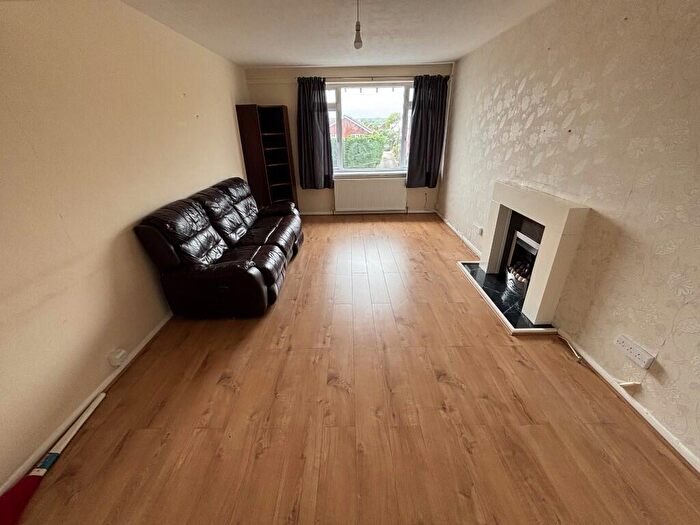 2 Bedroom Maisonette To Rent In Main Road, Hockley, Essex, SS5