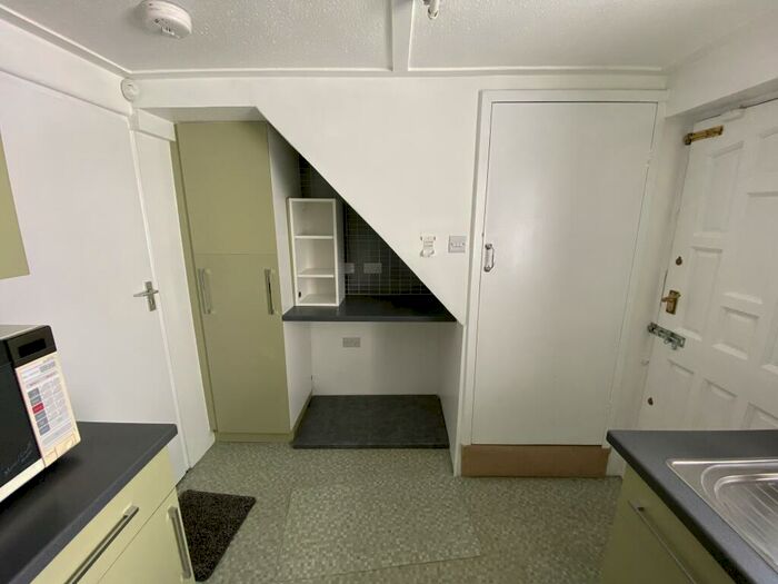 1 Bedroom Terraced House To Rent In Heath Road, LU7