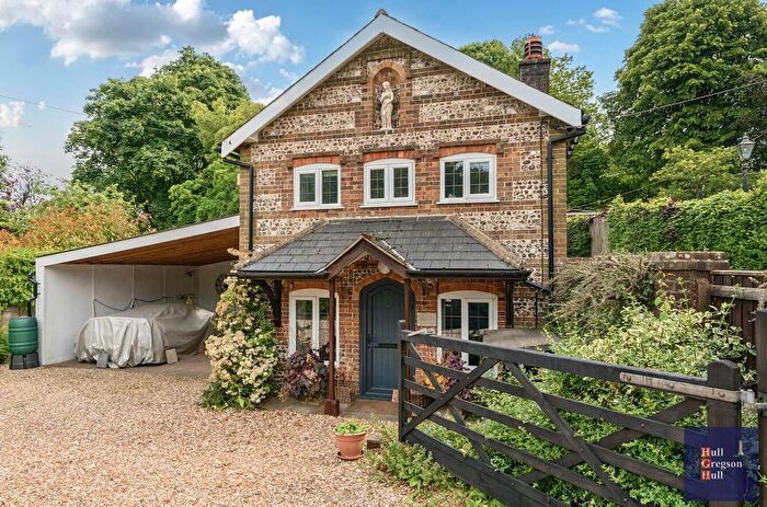3 Bedroom Detached House For Sale In Dorchester Hill, Milborne St. Andrew, Blandford Forum, DT11