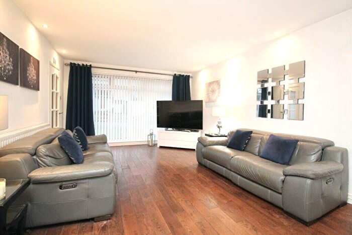 4 Bedroom Detached House For Sale In Solway Road Bishopbriggs, G64