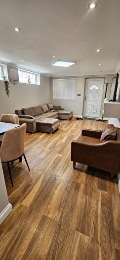 1 Bedroom Maisonette To Rent In Oakley Avenue, Barking, IG11