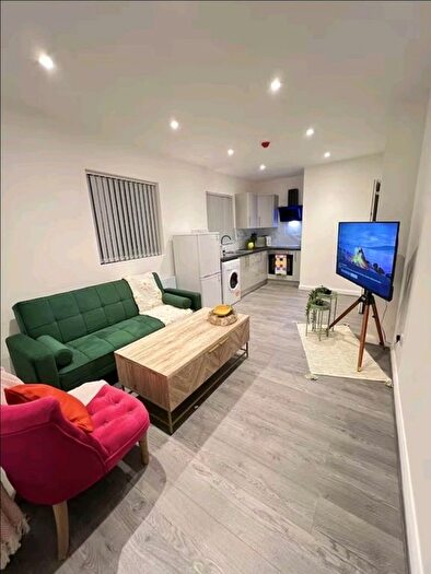 1 Bedroom Flat To Rent In Barlow Moor Road, Manchester, M21