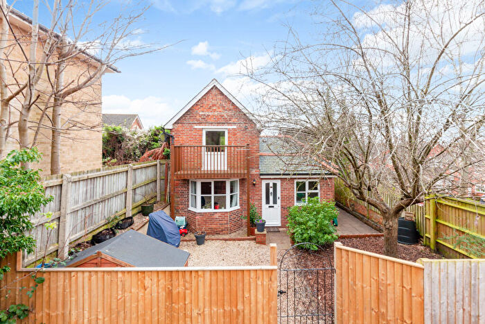 3 Bedroom Detached House To Rent In Crescent Road, Oxford, OX4