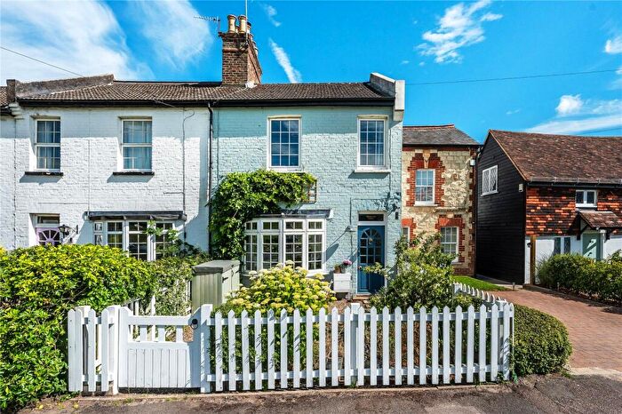 3 Bedroom Terraced House For Sale In Flanchford Road, Reigate, Surrey, RH2