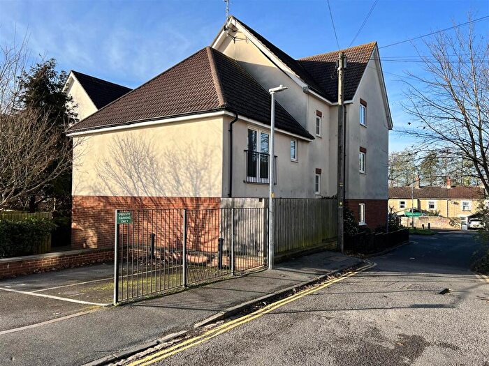 1 Bedroom Flat For Sale In The Moorings, Swindon, SN1