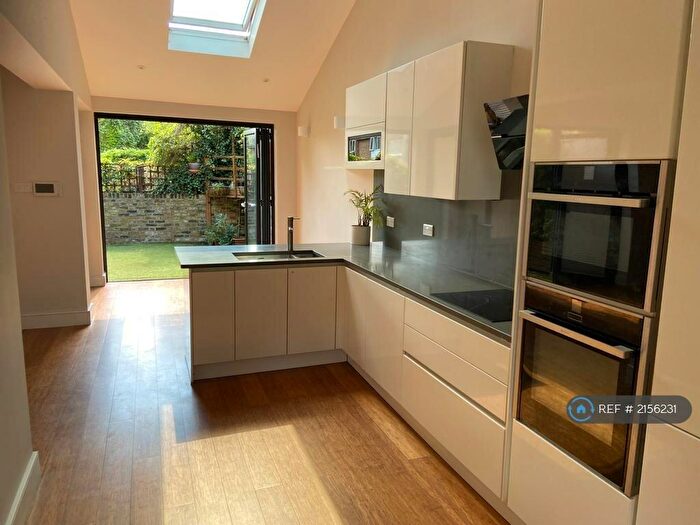 2 Bedroom Flat To Rent In London, London, NW6