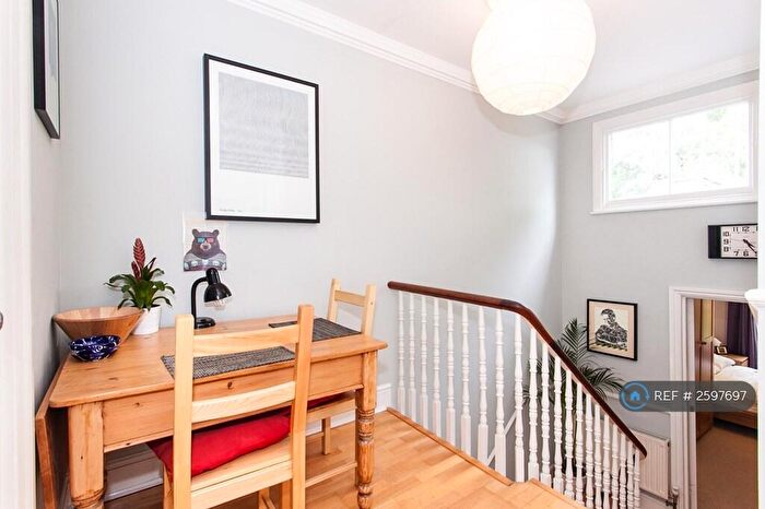 2 Bedroom Flat To Rent In Medley Road, London, NW6