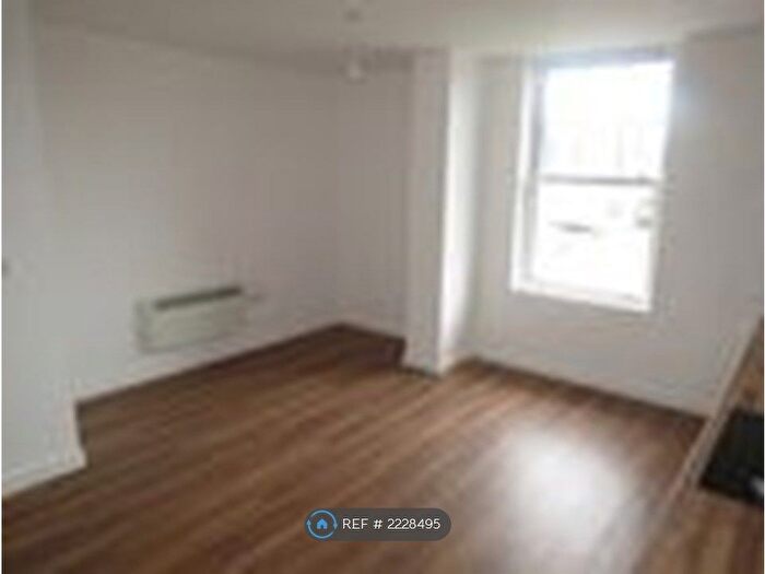 1 Bedroom Flat To Rent In Ensbury Park Apartments, Bournemouth, BH10