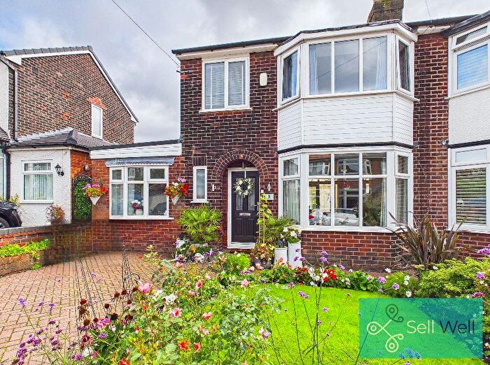 3 Bedroom Semi Detached House For Sale In South Grove, Worsley, Manchester, M28