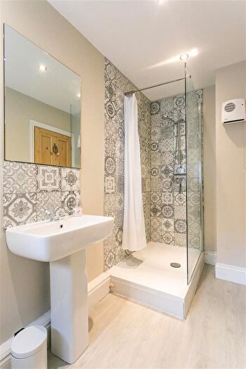 2 Bedroom Flat To Rent In Burdon Terrace, Jesmond, Newcastle Upon Tyne, NE2