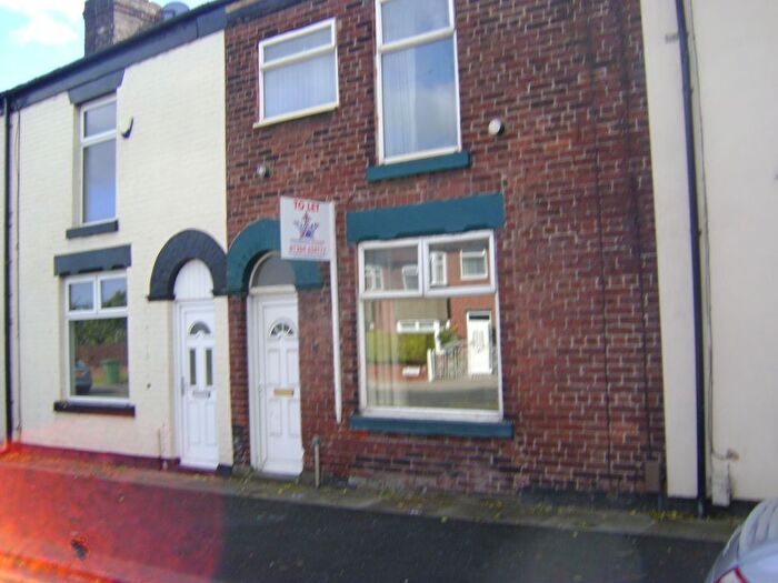 3 Bedroom Terraced House To Rent In Plodder Lane, Bolton, BL4