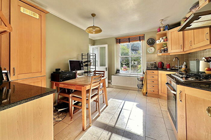 2 Bedroom Flat For Sale In Great Pulteney Street, Bath, BA2